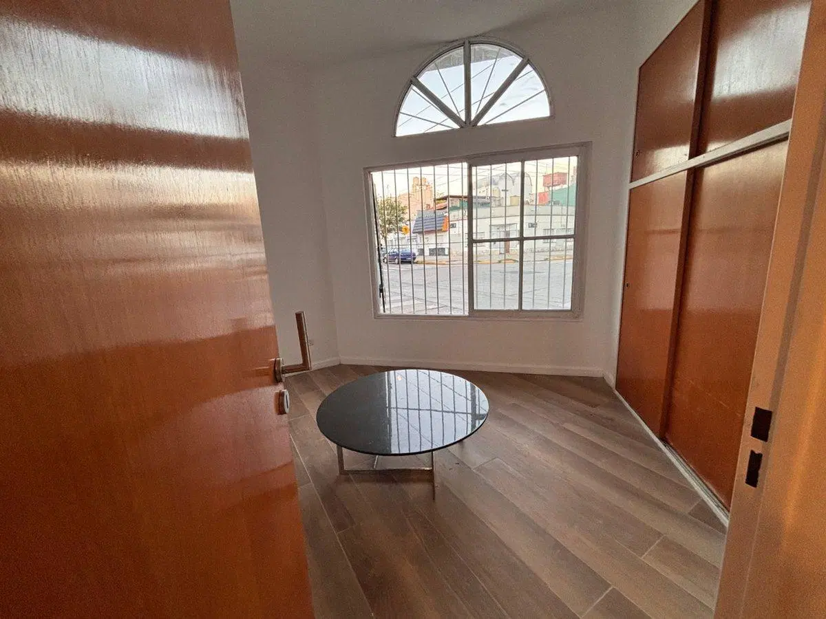 Venta Oficina comercial Barrio Naón lumin renovado 3