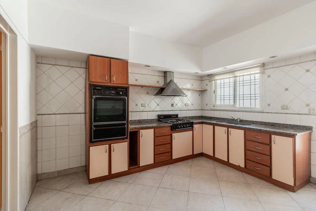 PH  triplex. Venta. Permuta. Floresta.Apto Crédito 4