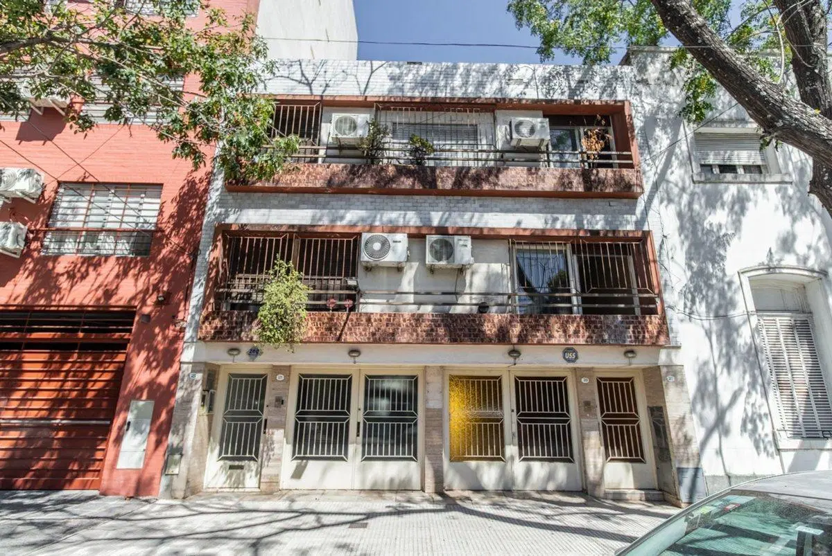 PH  triplex. Venta. Permuta. Floresta.Apto Crédito 3