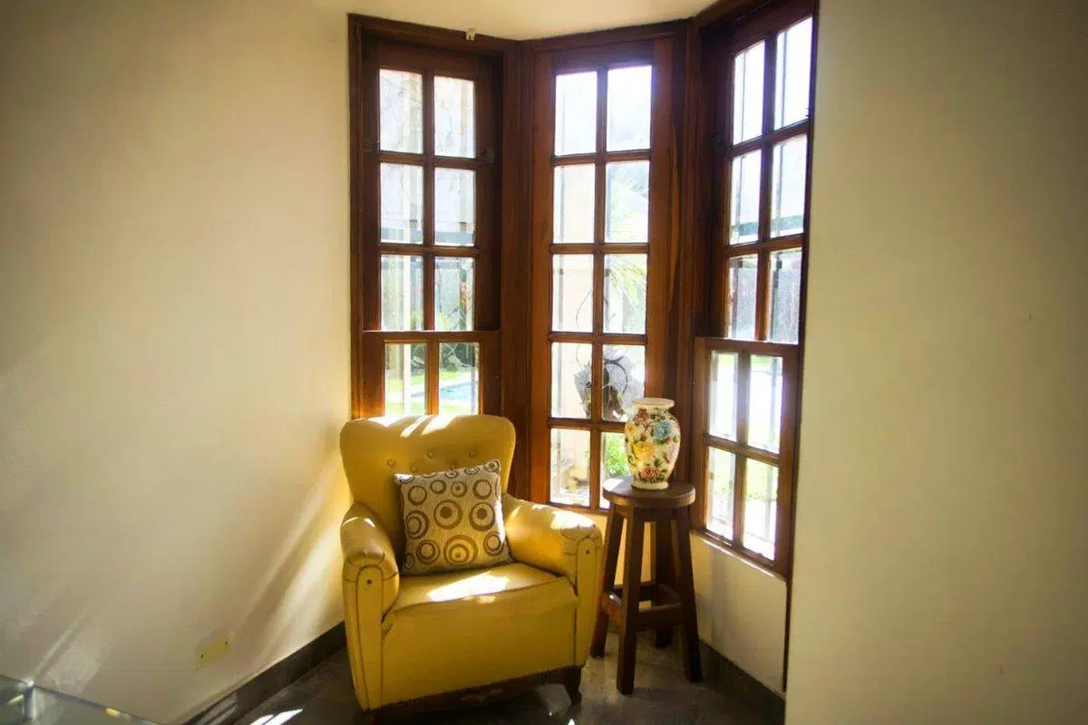 Venta Casa Cochera Jardín Pileta Villa del Parque 5