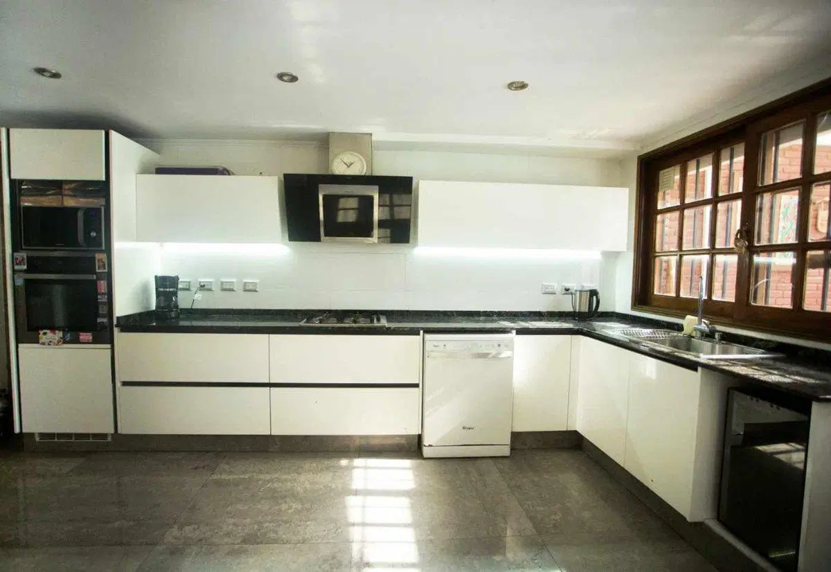 Venta Casa Cochera Jardín Pileta Villa del Parque 3