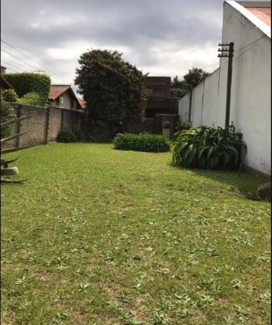 Lote excelente zona de Villa Luzuriaga NUEVO VALOR 4