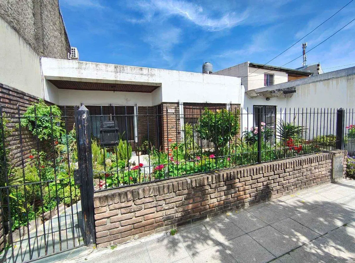 CASA 4 AMB EN VENTA EN LOS POLVORINES APTO CREDITO 2