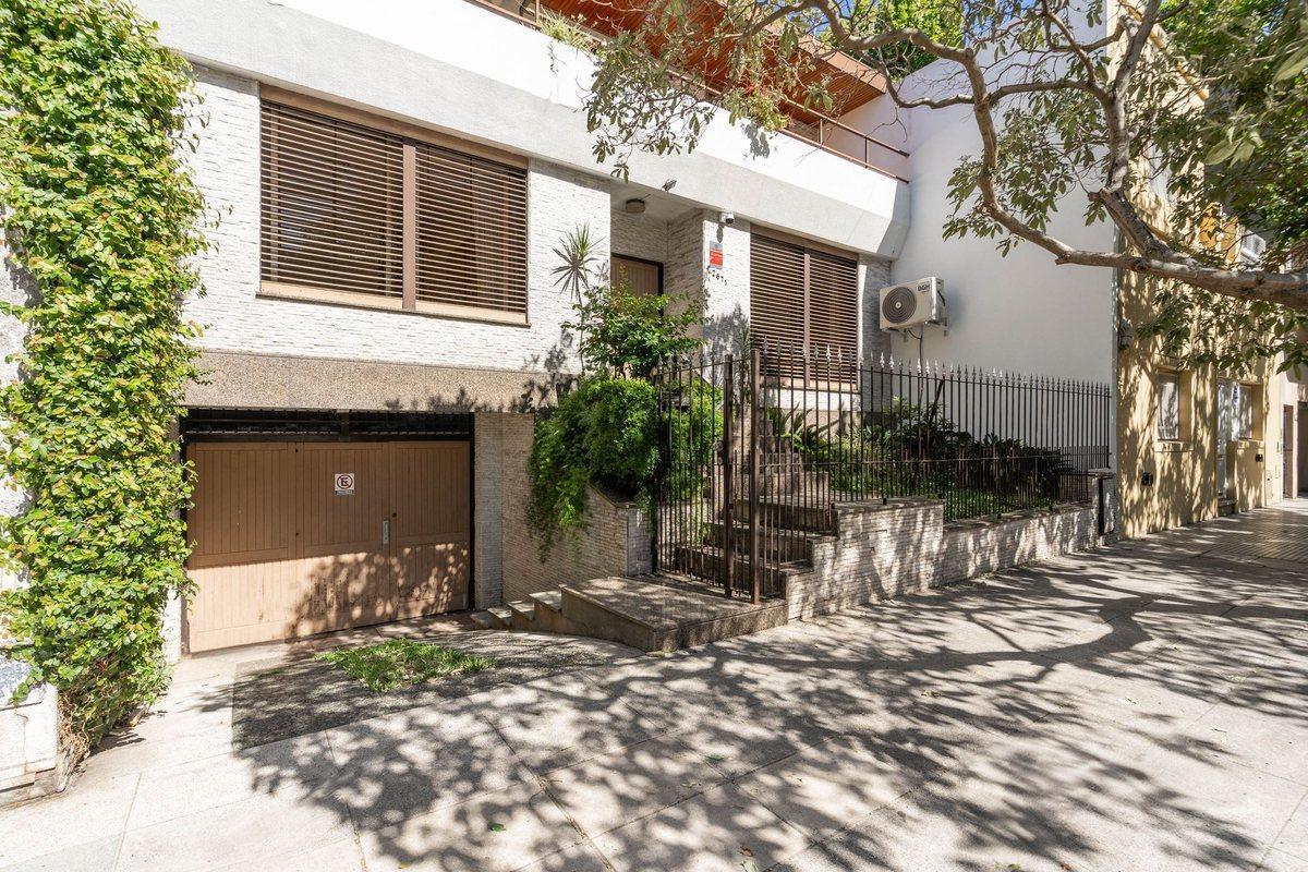 Venta casa Parque Chas c/cochera, balcón y terraza