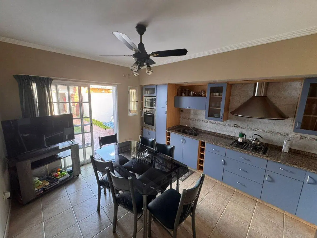 TRIPLEX 4 AMB EN VENTA LUGANO CON FONDO APTO CRED. 5