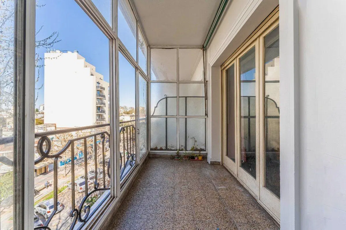 VENTA DEPARTAMENTO 3AMB FLORESTA BALCON/ LUMINOSO 3