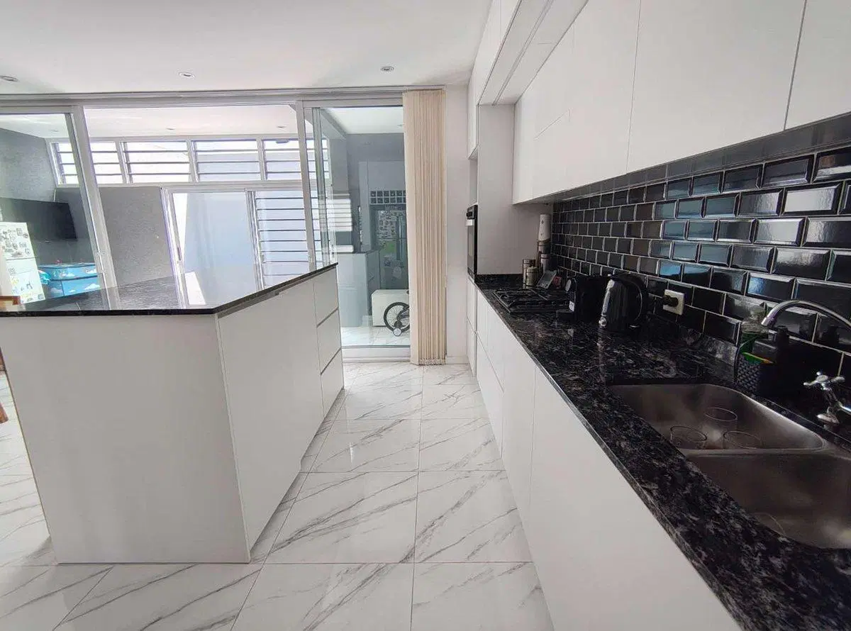 CASA 5 AMB EN VENTA VILLA BALLESTER PATIO TERRAZA 2