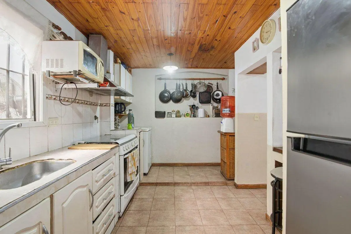 Casa 5 ambientes en venta en Burzaco con jardín 5