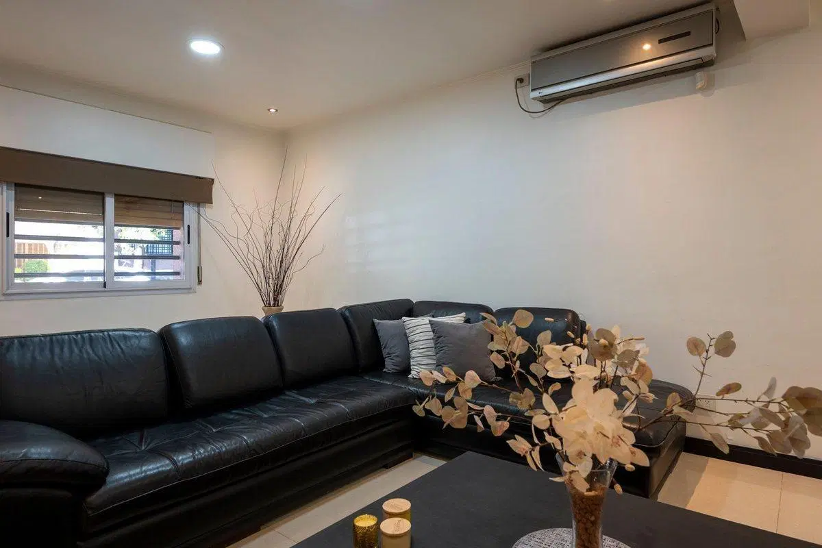 Venta Casa, 5 amb, quincho, 2 cocheras, pileta 5