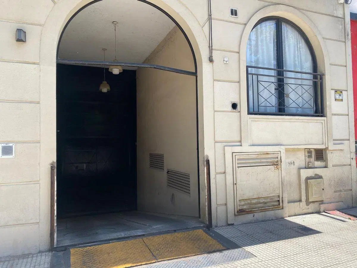 VENTA COCHERA MONTE CASTRO CUBIERTA PORTON AUTOMAT 5
