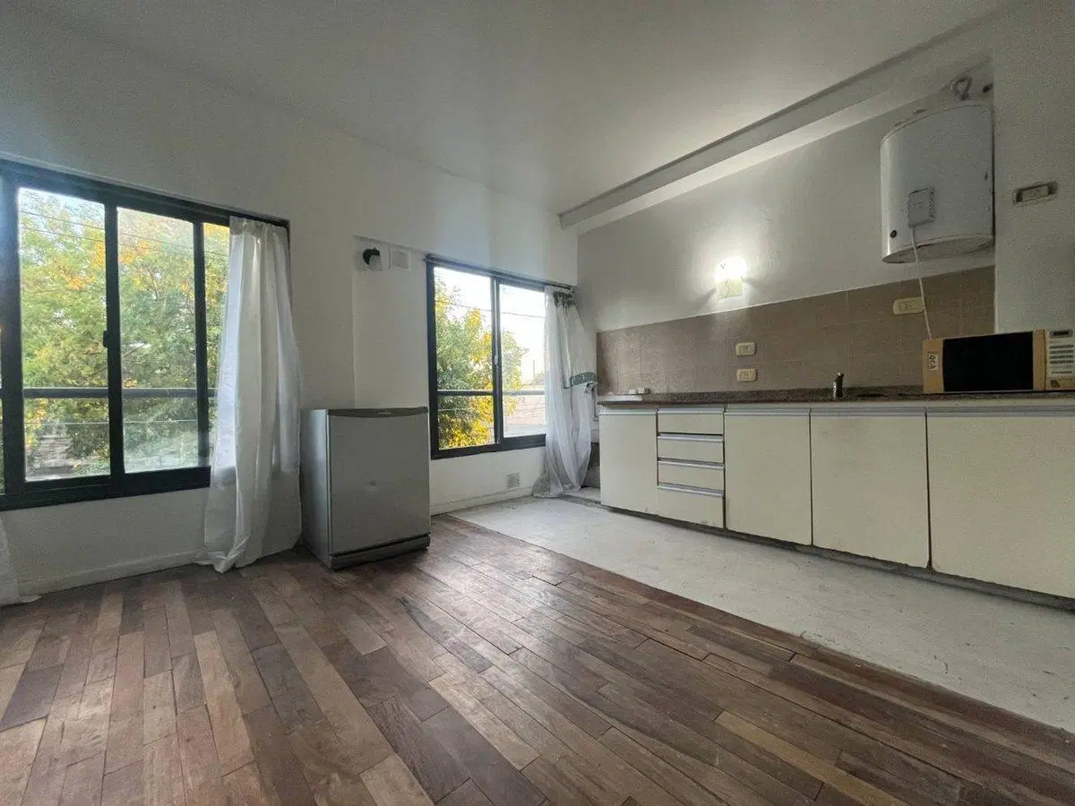 EXCELENTE MONOAMBIENTE EN VENTA VILLA SARMIENTO 3