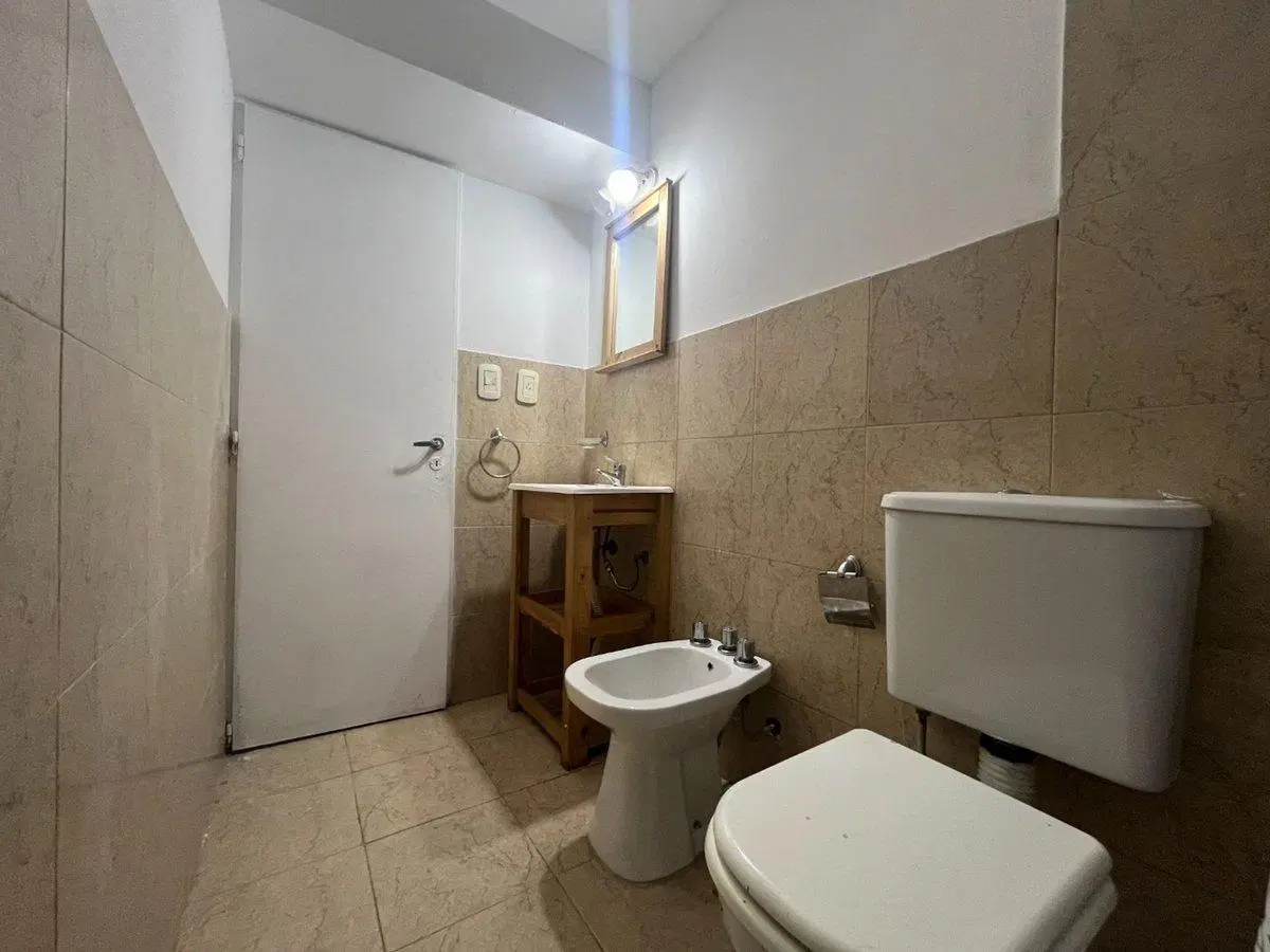 EXCELENTE MONOAMBIENTE EN VENTA VILLA SARMIENTO 5