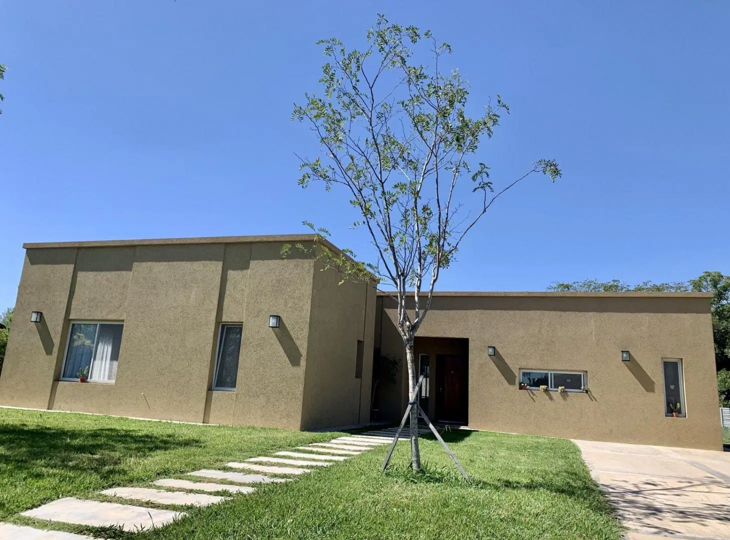 VENTA CASA BARRIO SAN MATIAS CON PILETA  LUMINOSA 2