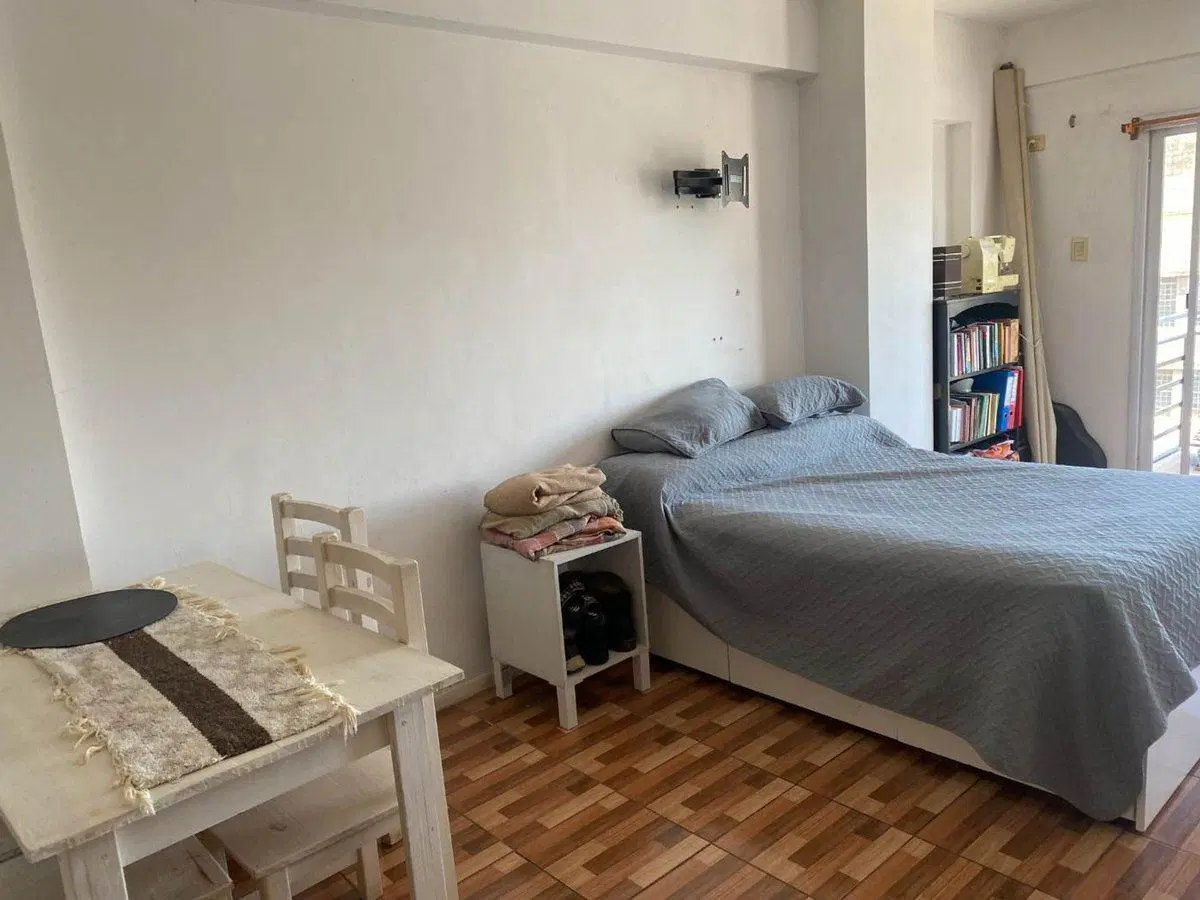 VENTA MONOAMBIENTE MONTE CASTRO CON BALCON APTO CR 3