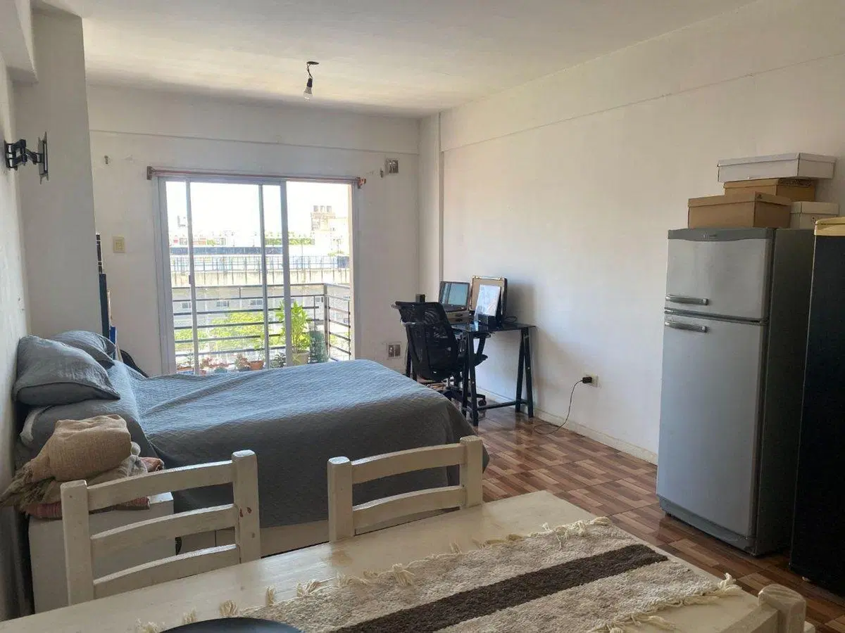 VENTA MONOAMBIENTE MONTE CASTRO CON BALCON APTO CR 4