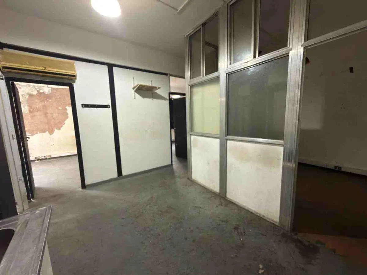 VENTA 2 AMB - TIPO OFICINA, A RECICLAR - BALVANERA 3