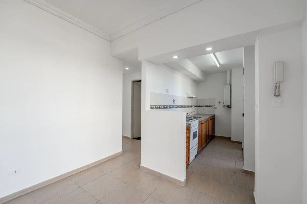 Venta depto 2 amb San Justo doble balcon luminoso 3