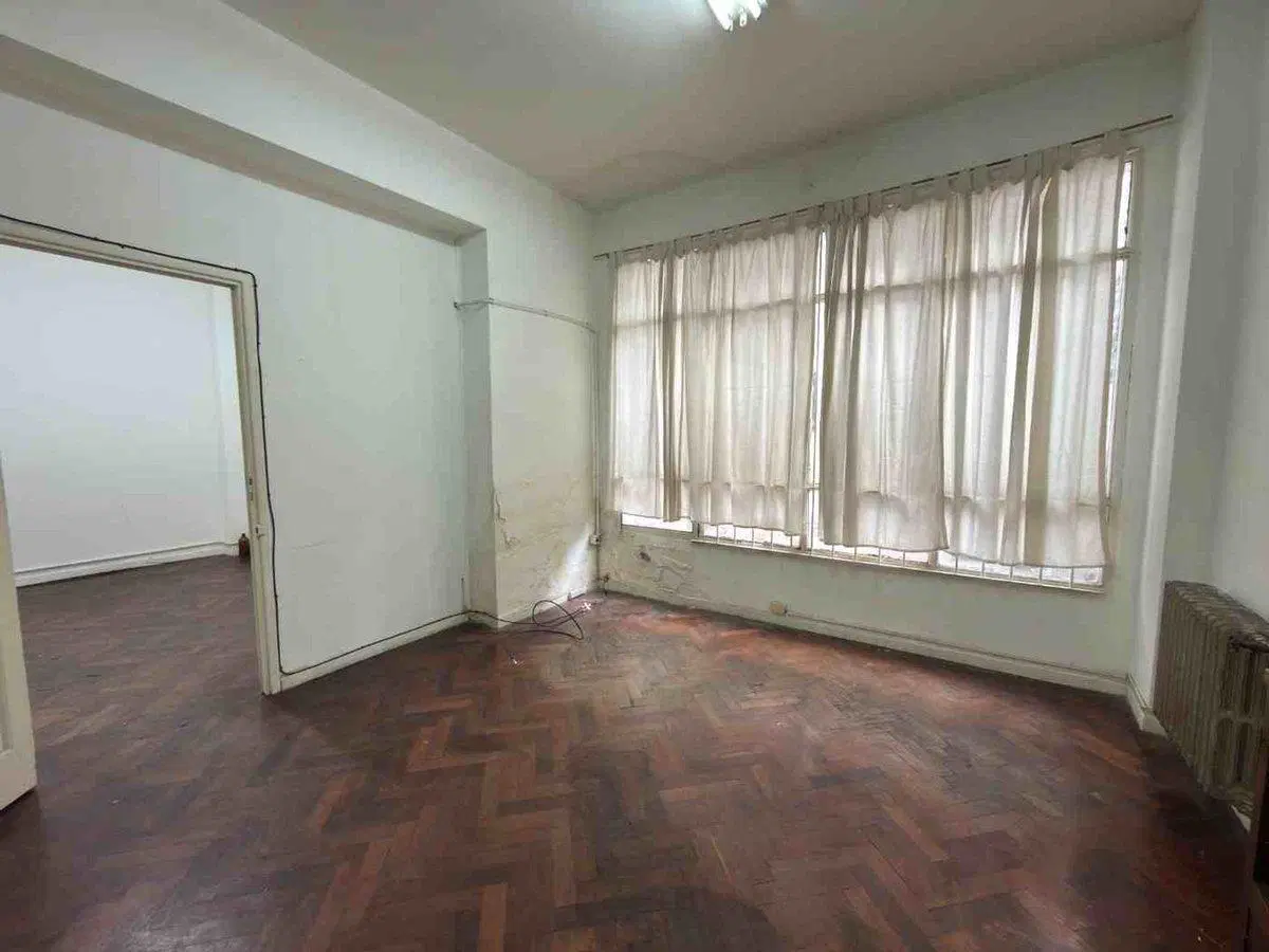 VENTA 2 AMB - TIPO OFICINA, A RECICLAR - BALVANERA 2