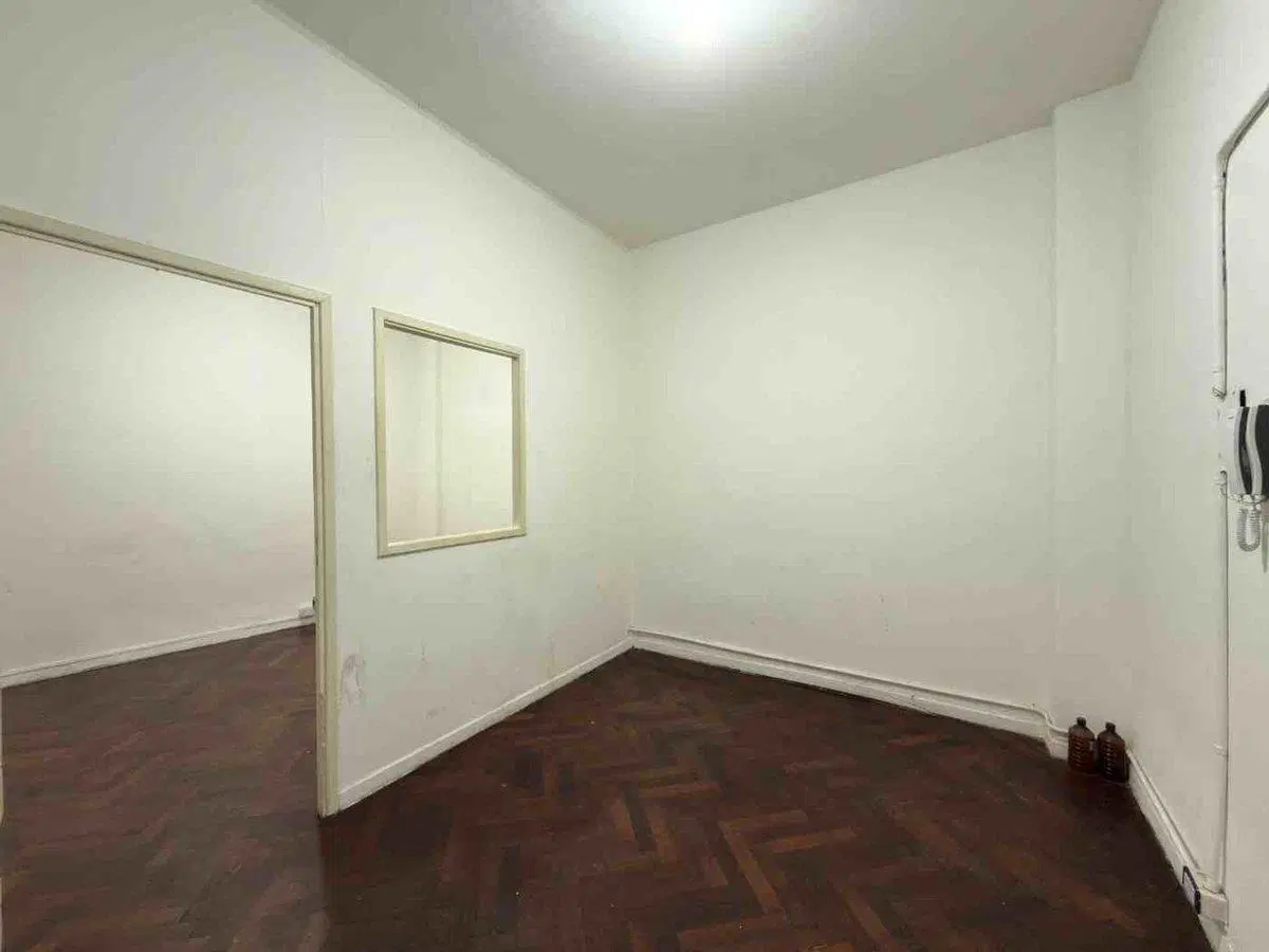 VENTA 2 AMB - TIPO OFICINA, A RECICLAR - BALVANERA 5