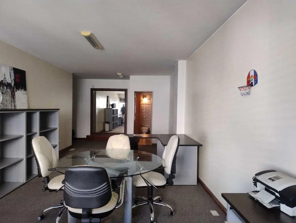 OFICINA EN VENTA MICROCENTRO EN GALERIA, SEGURIDAD 4