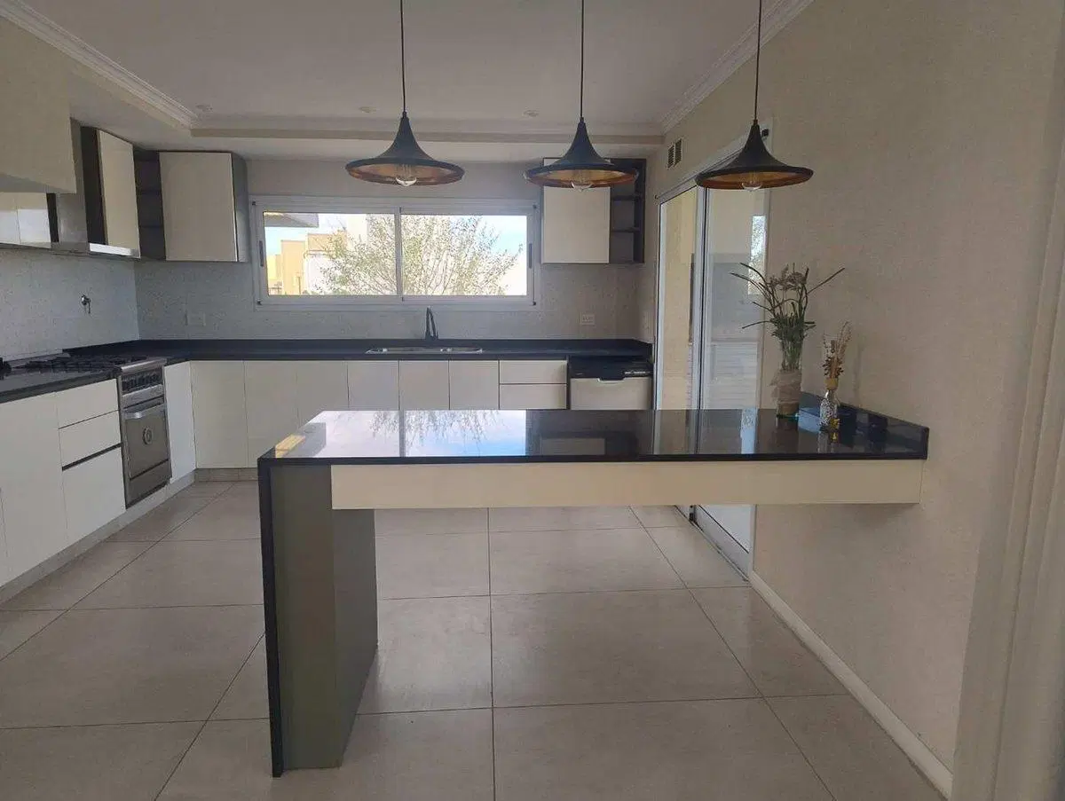 Casa 6 ambientes  alquiler en Maschwitz con pileta 4