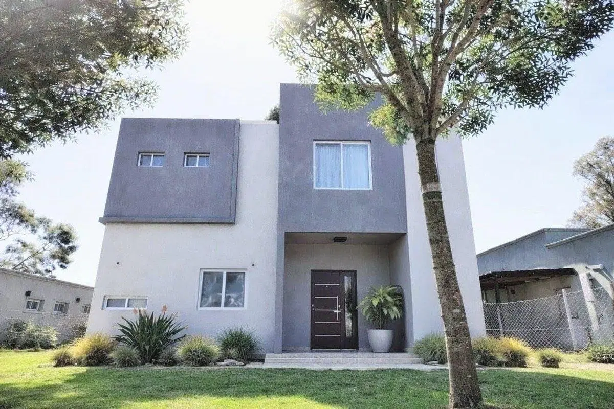 VENTA CASA 5 AMBIENTES PILAR BARRIO SANTO TOMAS 2