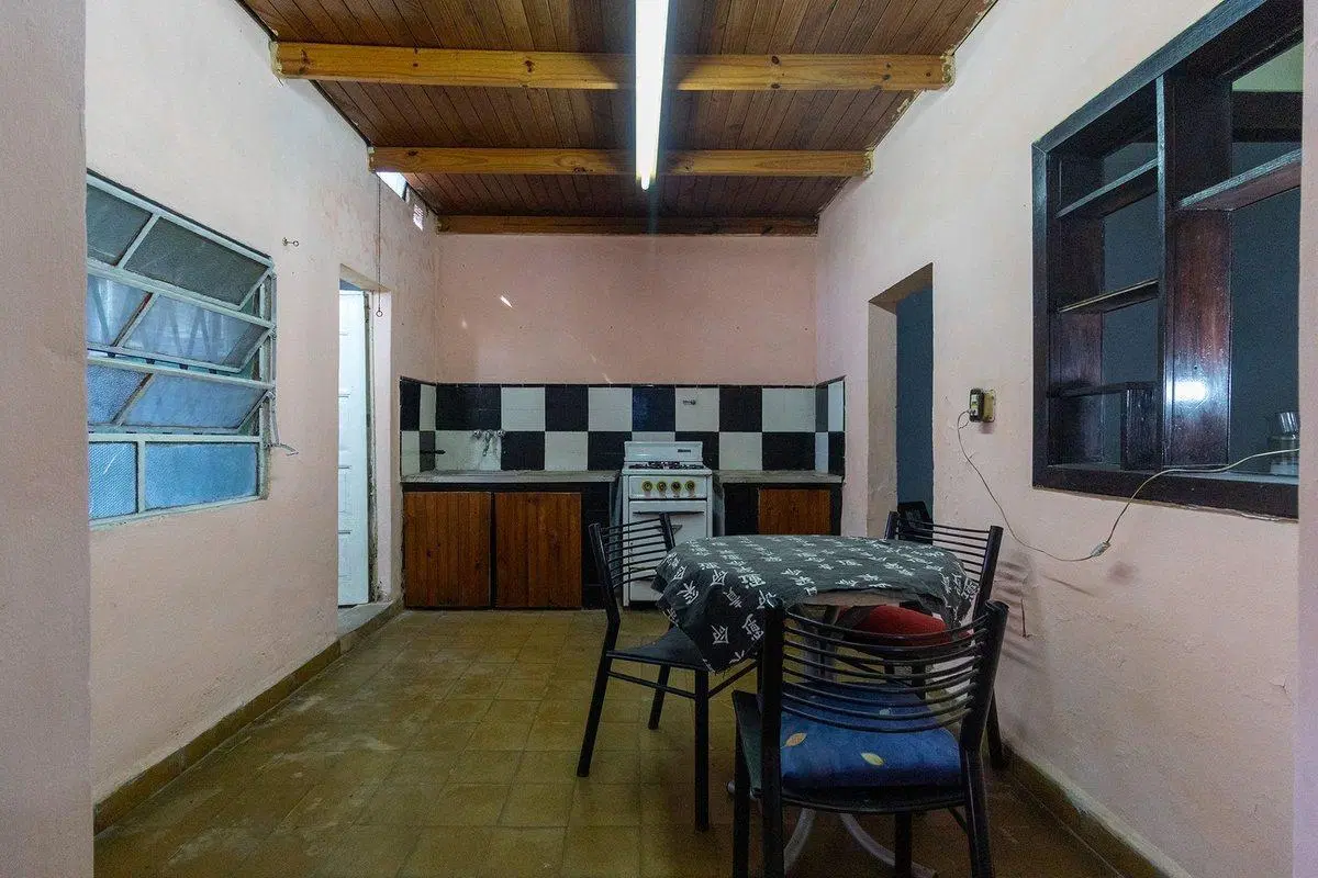 Venta casas multifami Caseros pileta jardín garage 4