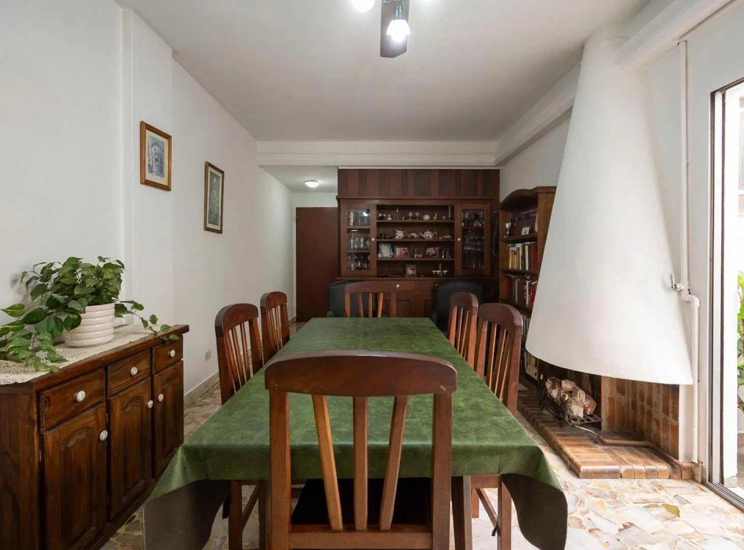 VENTA DPTO 5 AMB CON PATIOS Y PARRILLA EN FLORES 5