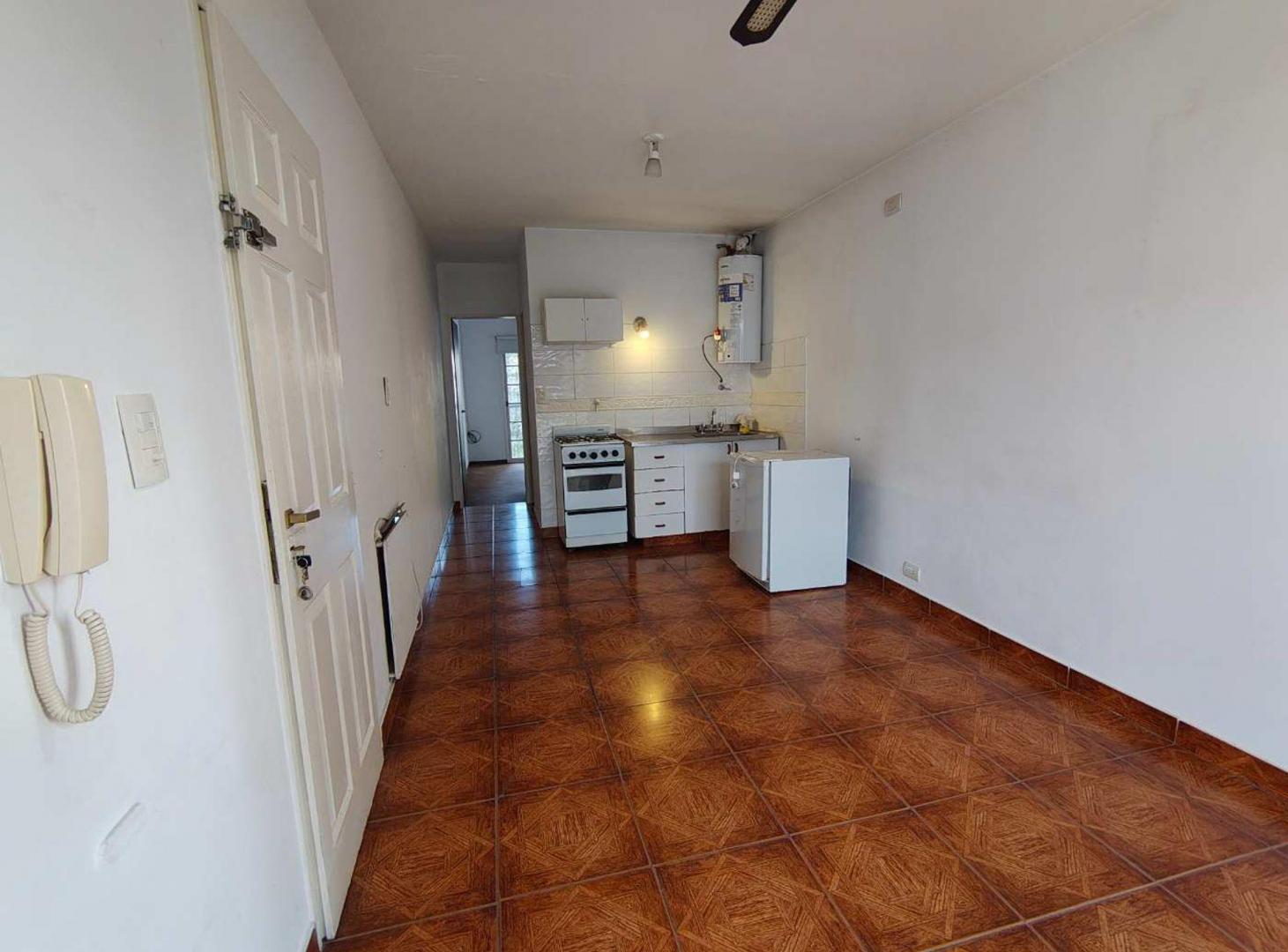 DEPARTAMENTO 2 AMB EN VENTA SÚPER LUMINOSO MORÓN