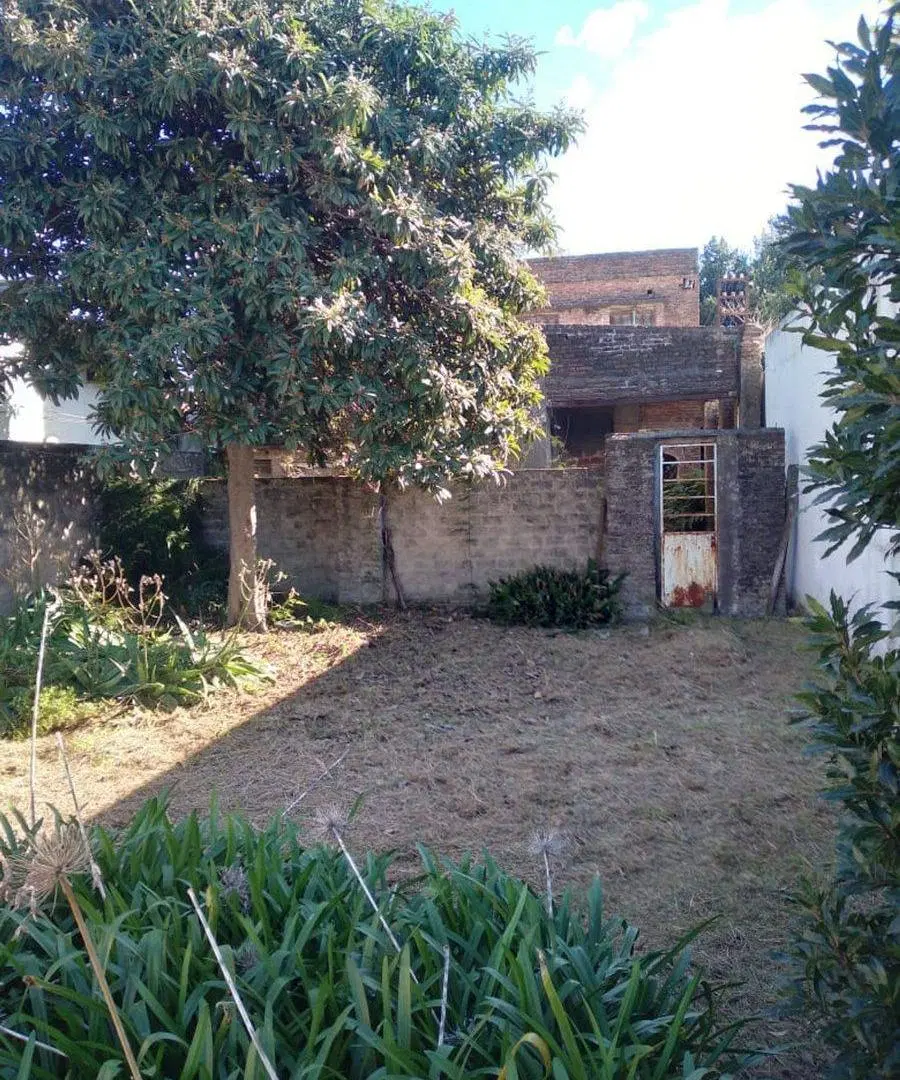 Lote excelente zona de Villa Luzuriaga NUEVO VALOR 4