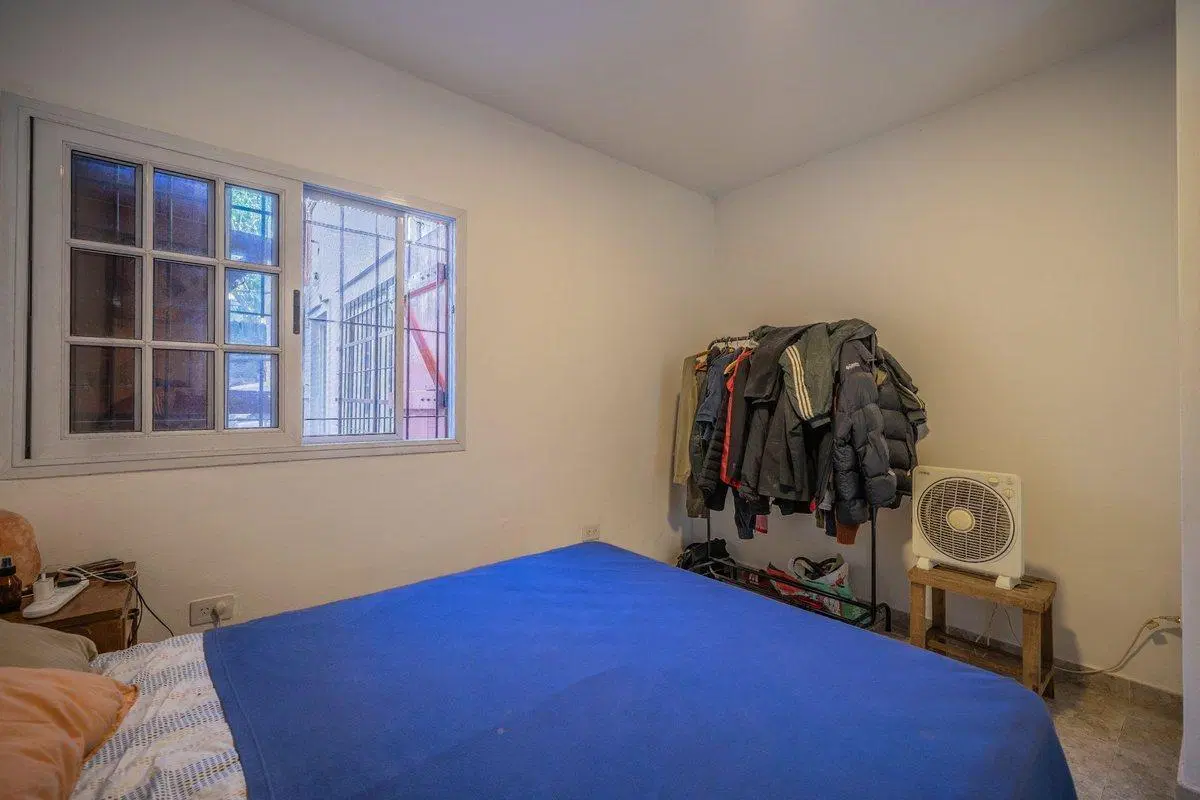 Venta  2 Casas y monoambiente en block. San Isidro 3