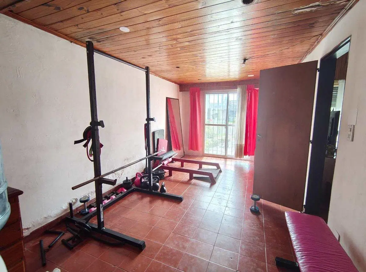 CASA 4 AMB EN VENTA EN LOS POLVORINES APTO CREDITO 5