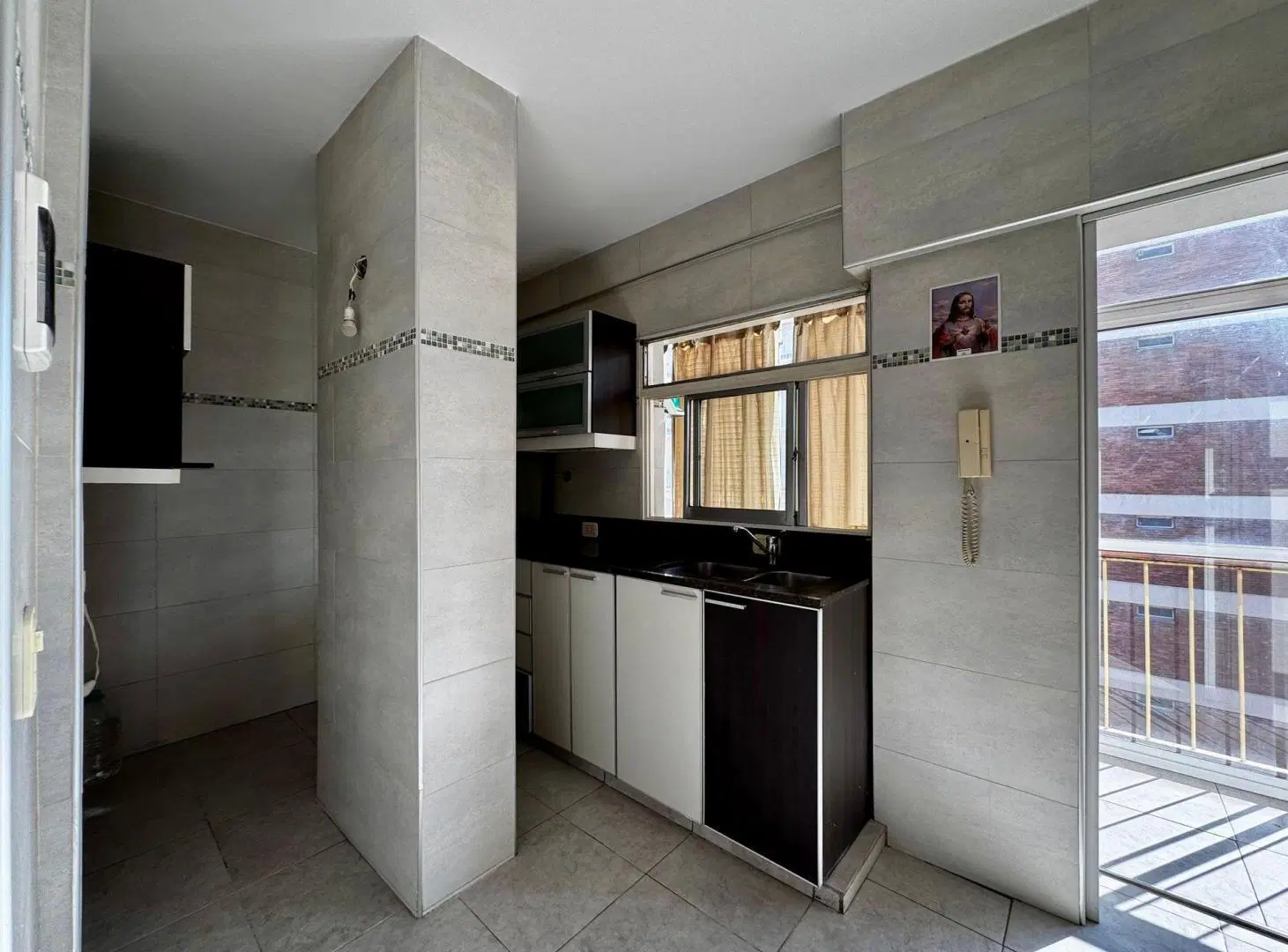 VENTA DPTO 3 AMB C/DEPEND. BALCON C/PARRILLA 5