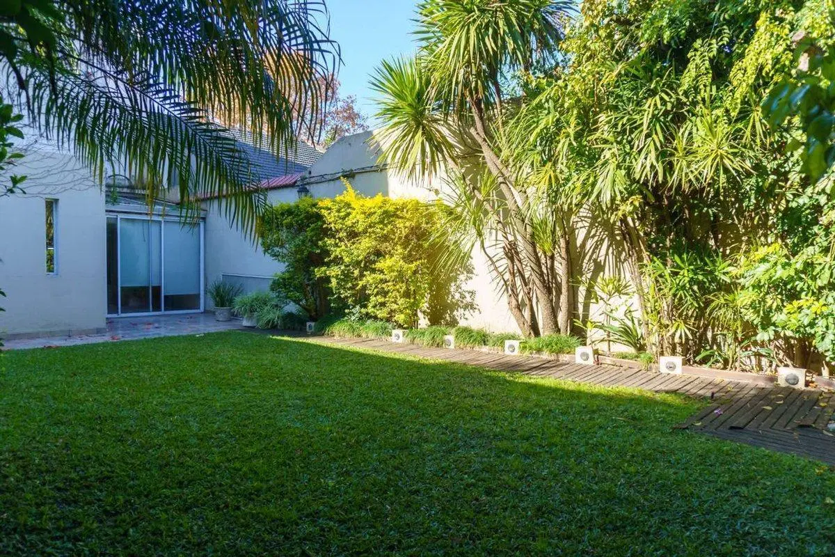 Venta Casa 5 amb Monte Castro con jardín y quincho 2