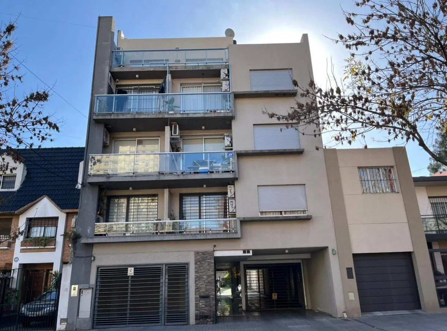 VENTA DTO 2 AMB GRAN TERRAZA Y COCHERA EN URQUIZA 4