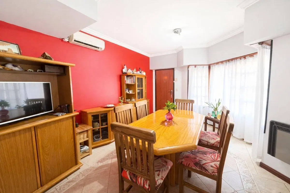 TRÍPLEX 5 AMBIENTES EN VENTA RAMOS MEJÍA /COCHERA 2