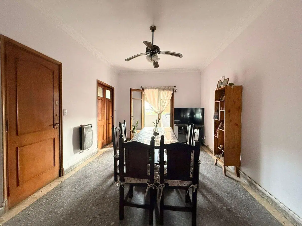VENTA PH 4 AMB 2DO PISO POR ESCALERA RAMOS MEJIA 3