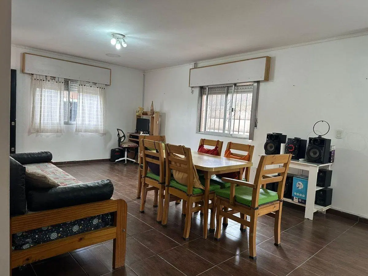 VENTA LOTE 2 CASAS 3 AMB PILETA COCHERA NAVARRO 5