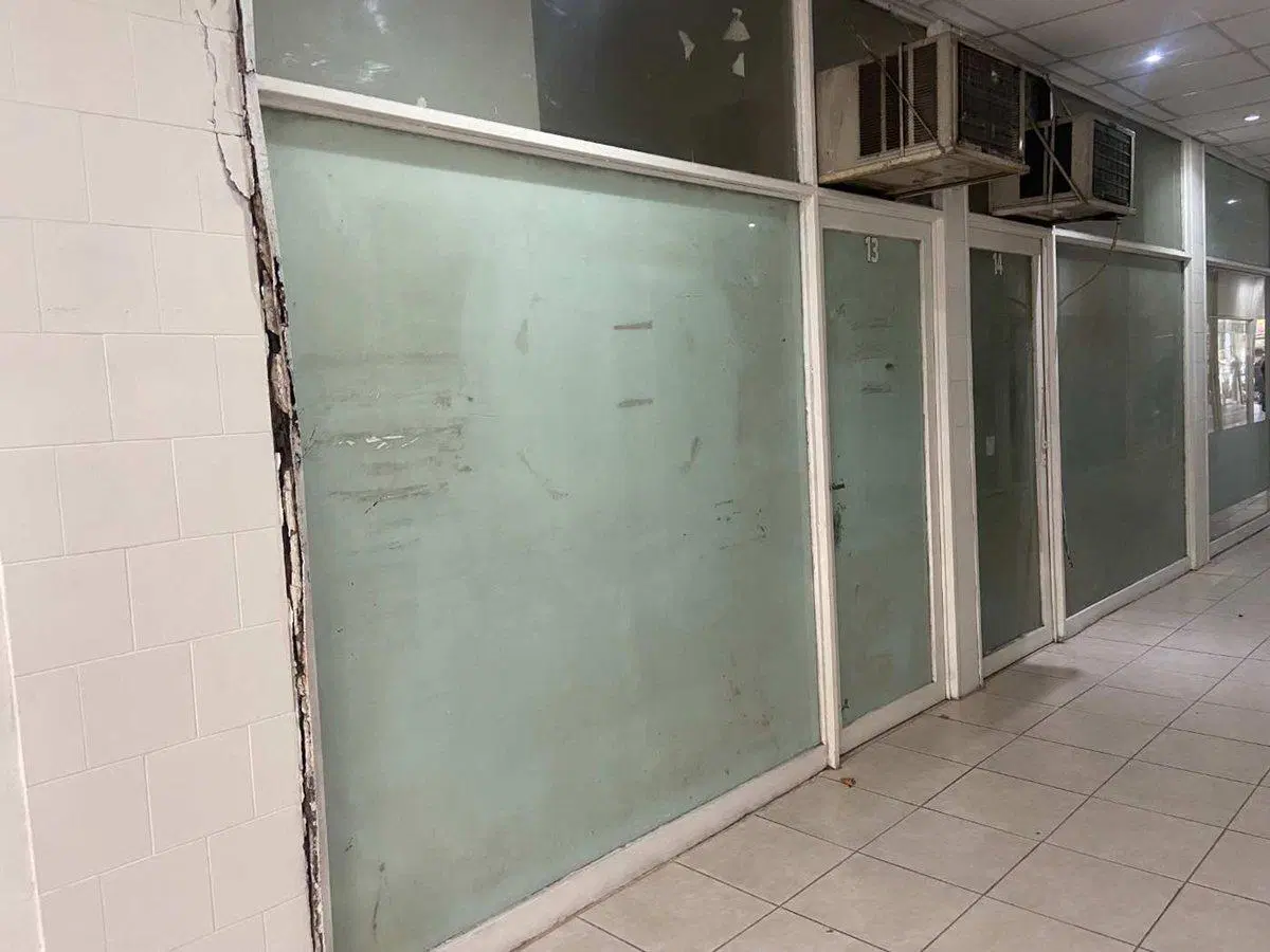LOCAL GALERIA  VENTA CENTRO COMERCIAL RAMOS MEJIA 3