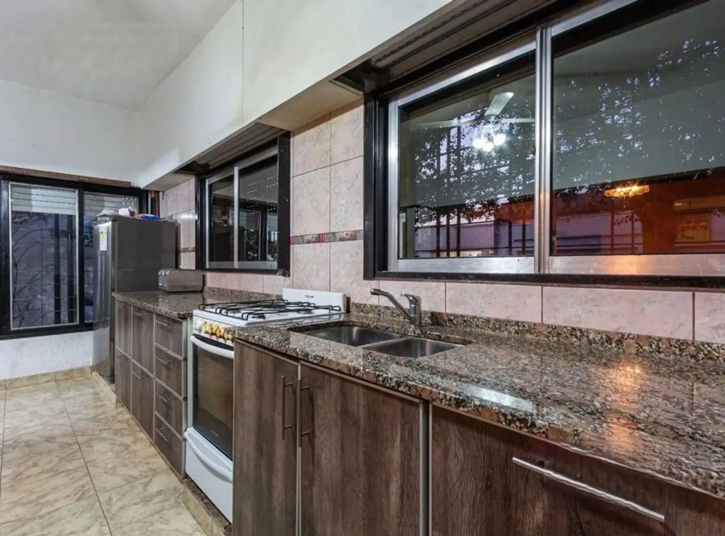 VENTA PH TIPO CASA 4 AMBIENTES TERRAZA 3
