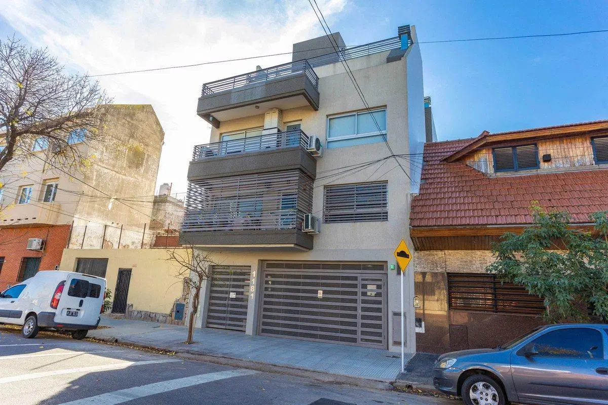 Cocheras en venta en Parque Chacabuco. 3