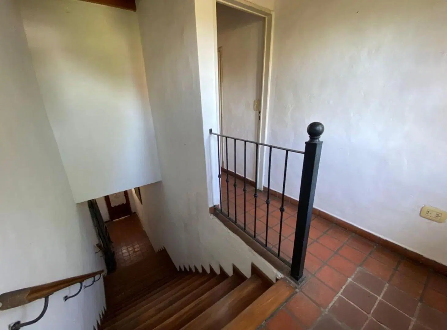 Venta Vivienda Locales Jardin Pileta Loma Hermosa 2