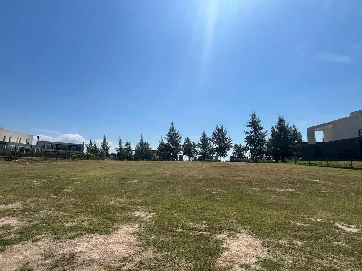 VENTA LOTE ESCOBAR BARRIO EL NAUDIR 955m2 3