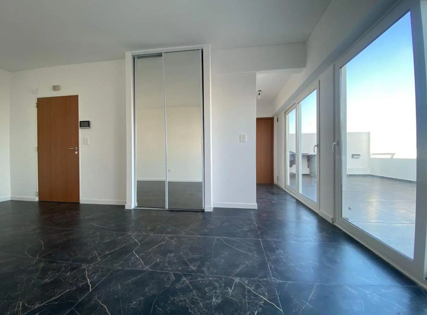 MONOAMB VENTA MATADEROS BALCÓN TERRAZA OPC/COCHER 5