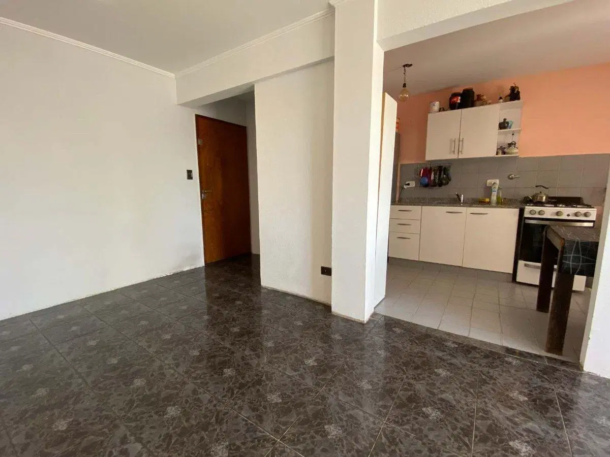 Departamento de 4 ambientes en Venta - Floresta 3