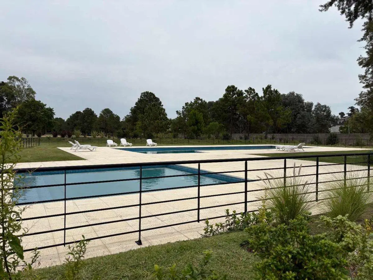 LOTE 833M2 EN VENTA EN SAINT THOMAS CENTRO PERMUTA 5