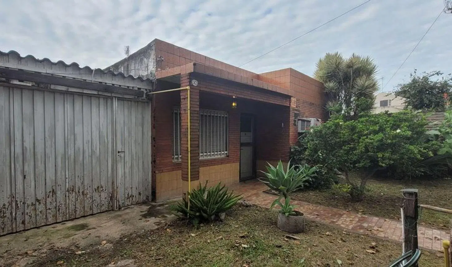 Venta casa Martín Coronado 3 amb Apto credito 4