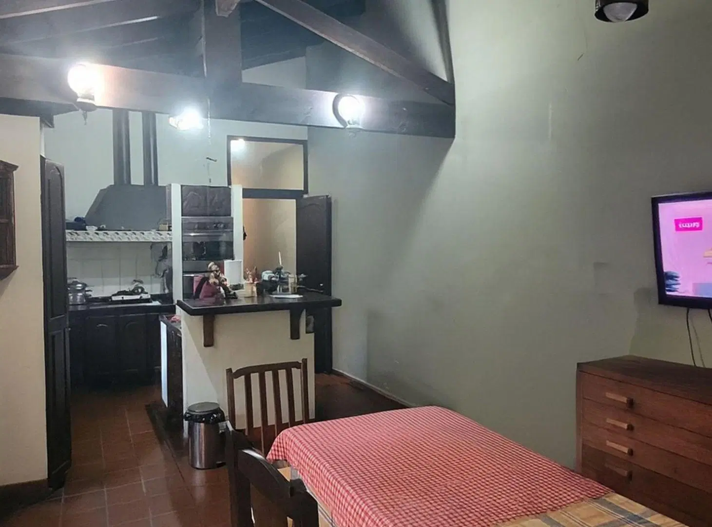 Venta casa 4 ambientes Hurlingham golf A.credito 8