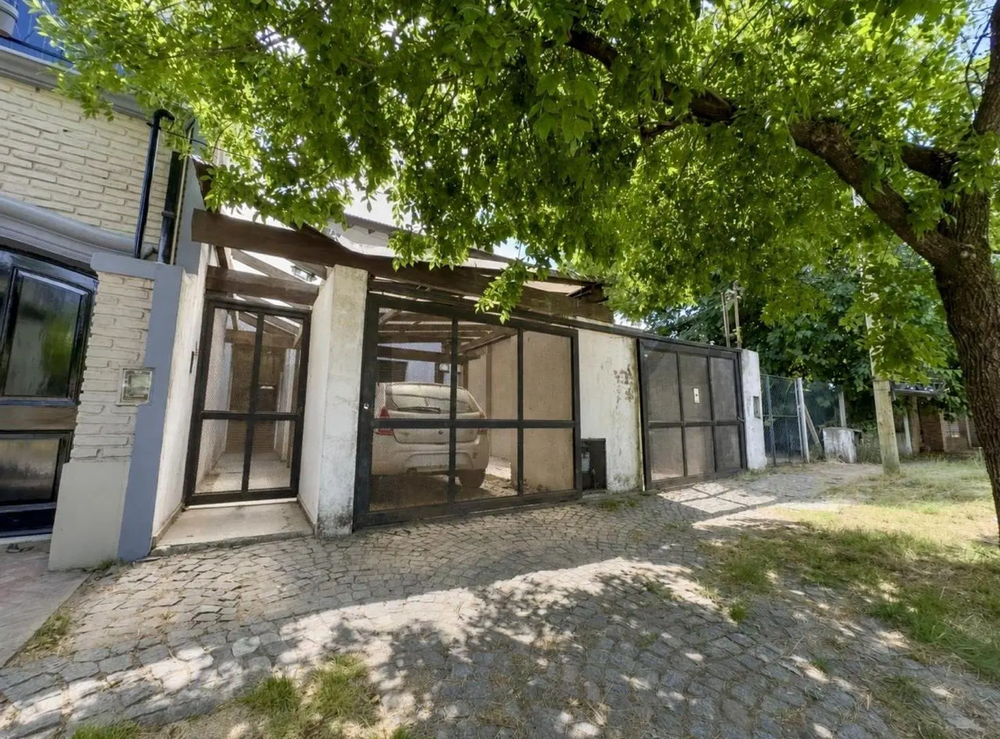 Venta casa 4 ambientes Hurlingham golf A.credito 2