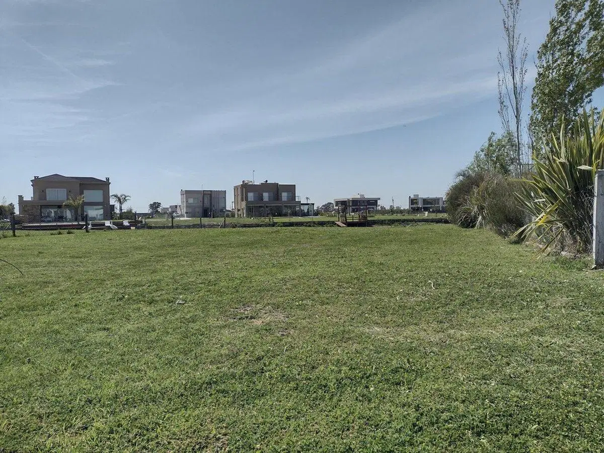 LOTE  VENTA LAGOS DE CANNING FTE AL LAGO/PERMUTA 8